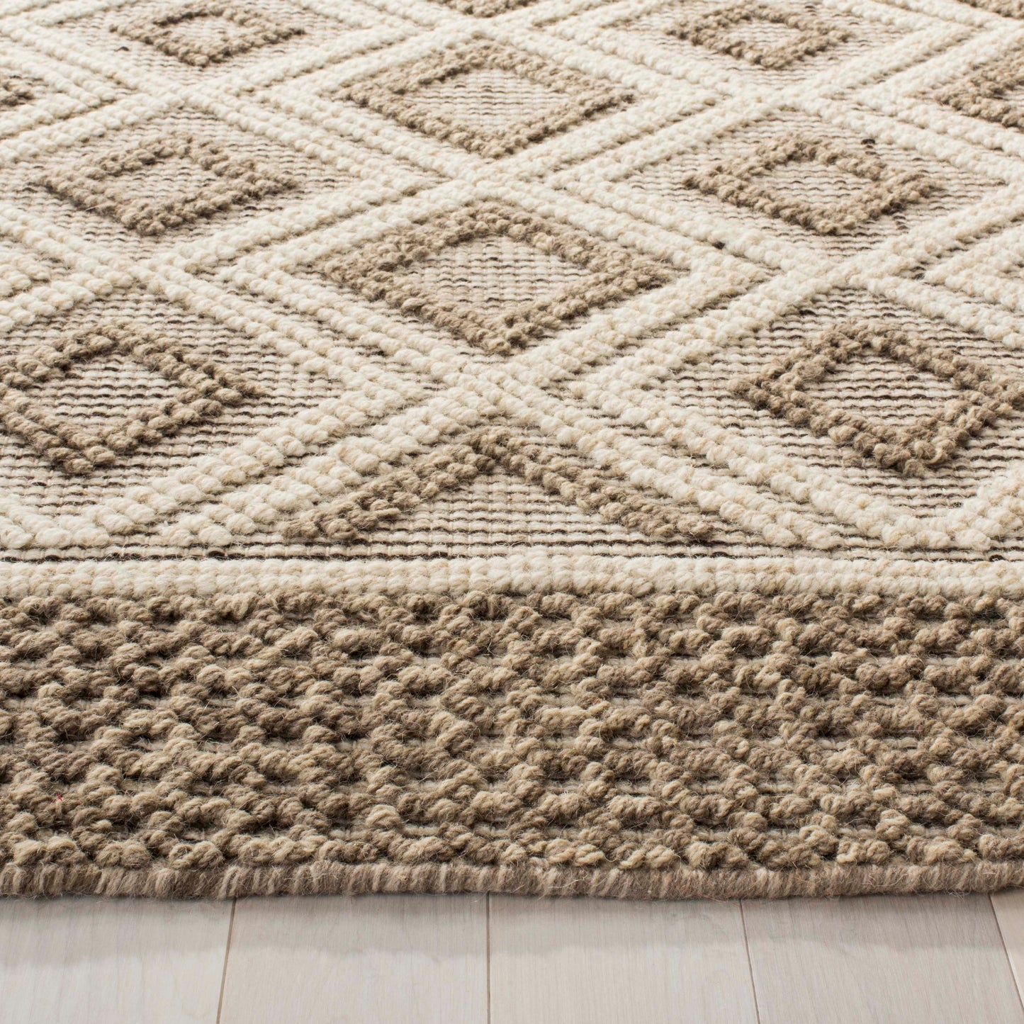 Safavieh Vermont 212 Rug, VRM212