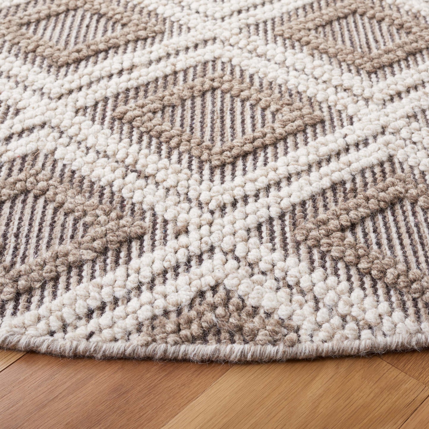 Safavieh Vermont 212 Rug, VRM212